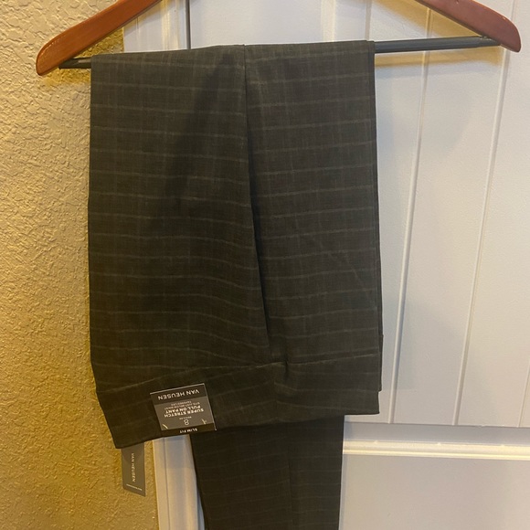 Van Heusen slacks - Picture 1 of 2